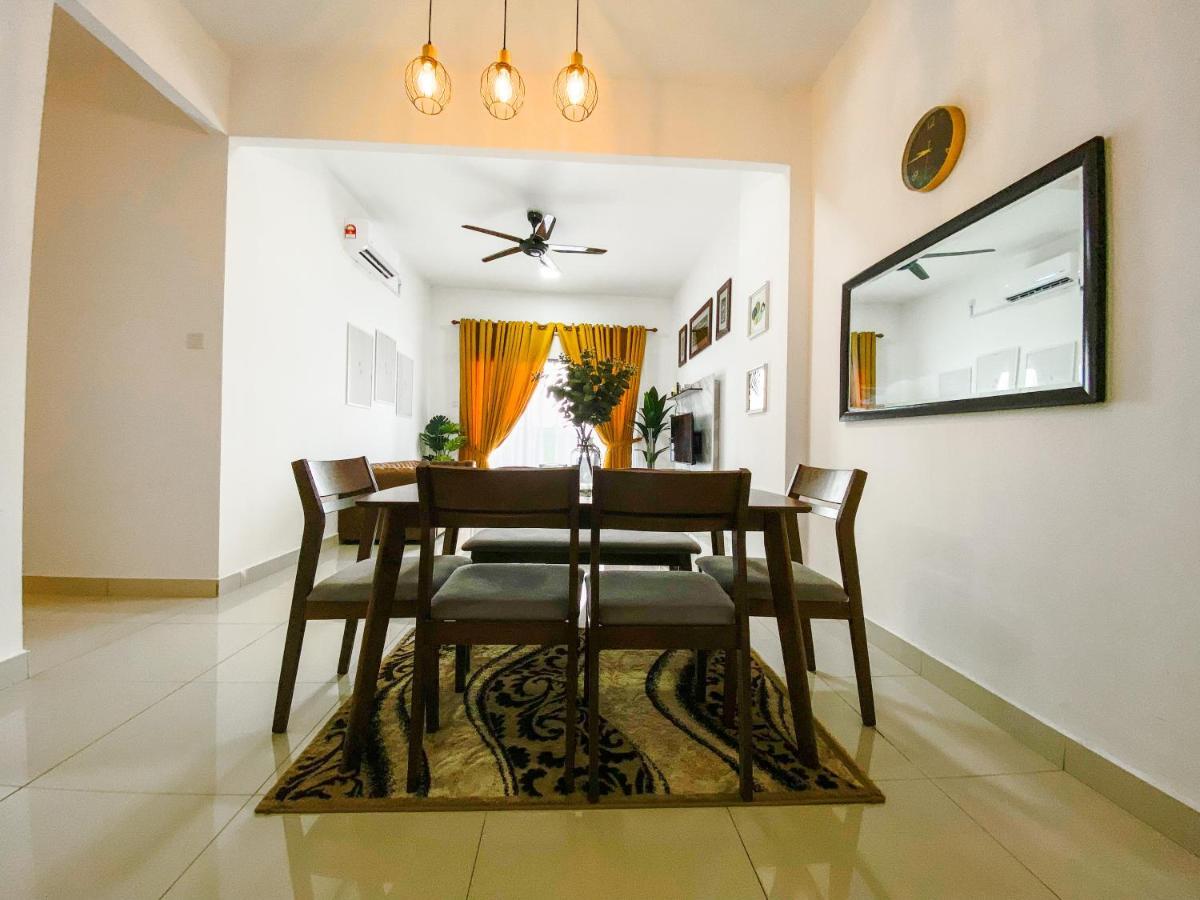 Tamu Place 3-Bedroom Serviced Apartment With Pool 쿠알라트렝가누 외부 사진